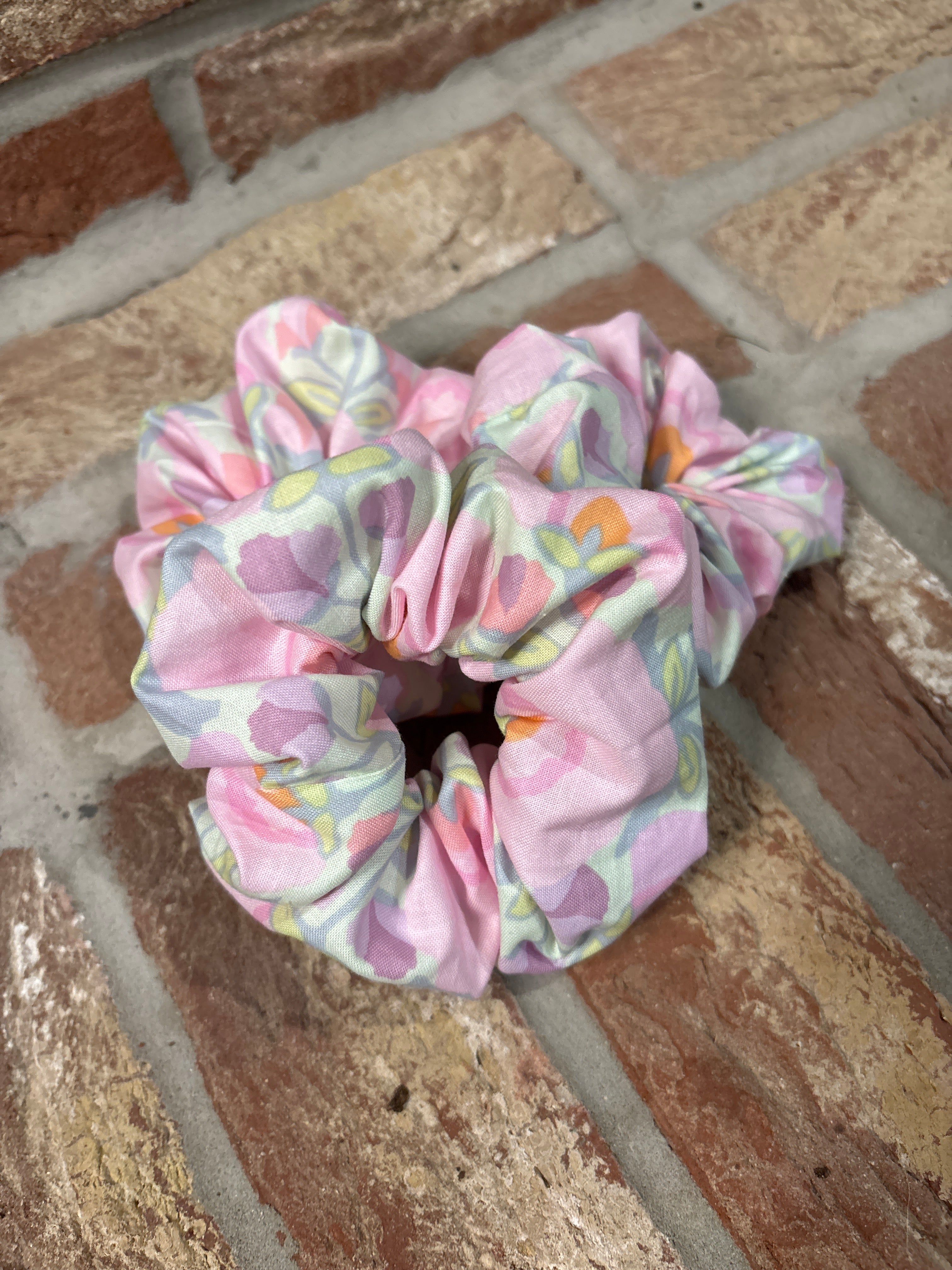 Regular Pastel Pink Floral Scrunchie